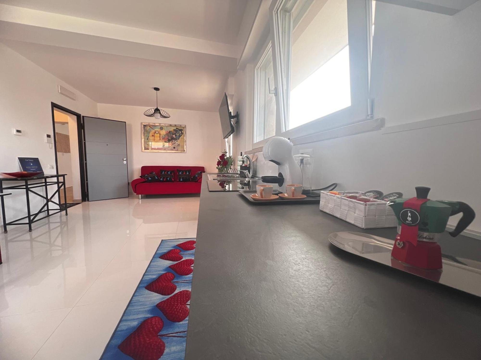 Roma Airport Sky Apartment