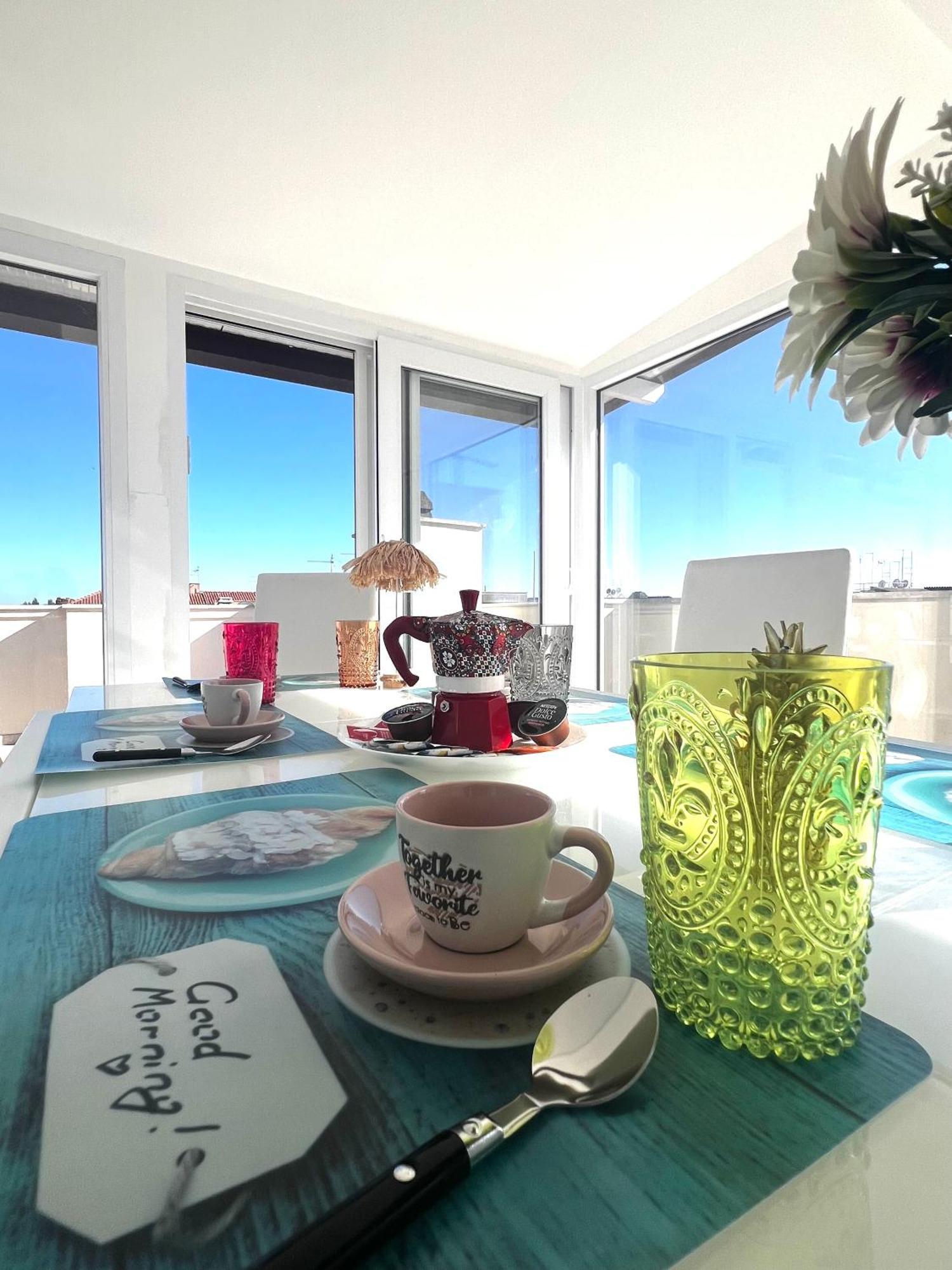Roma Airport Sky Apartment *
